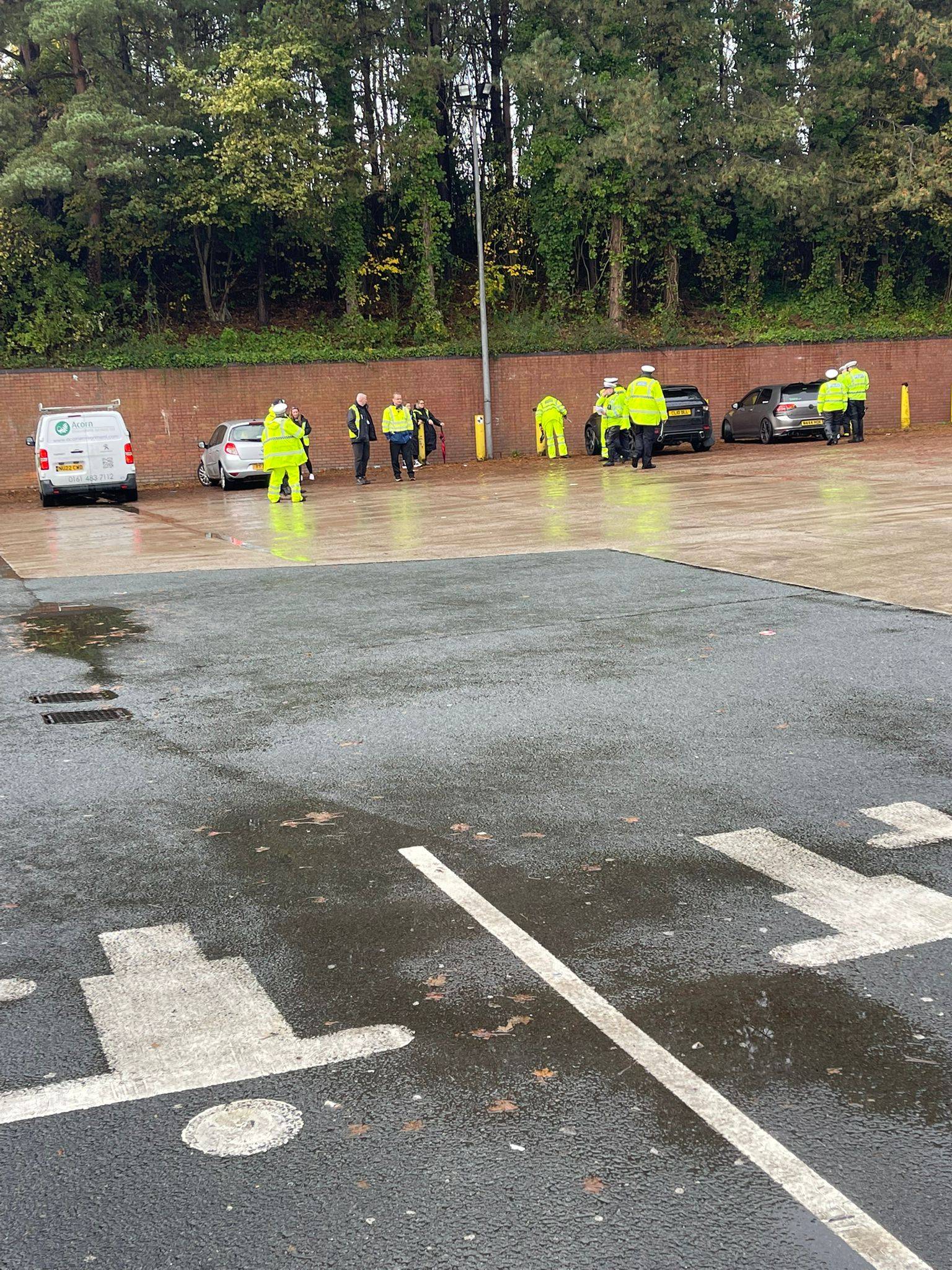 Vehicles and inspection teams at the Operation ACT checkpoint
