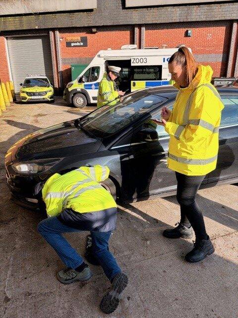 Tyre safety inspection during Operation Considerate – photo 2